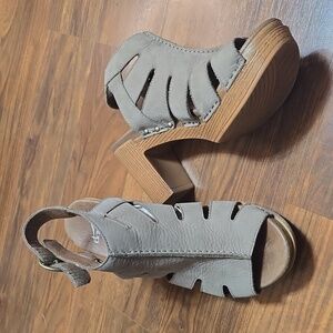 Dansko Demetra Sandal